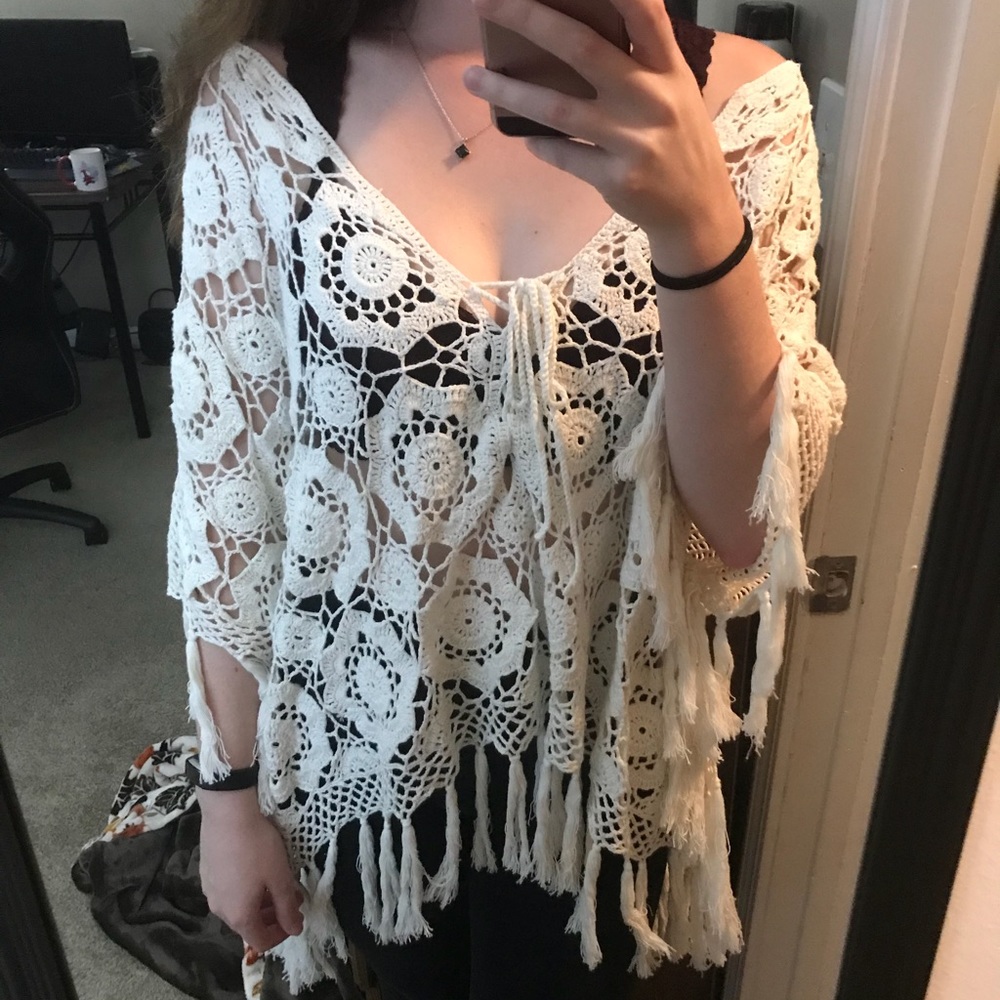NWOT Rue 21 White Crochet Poncho - Picture 1 of 4